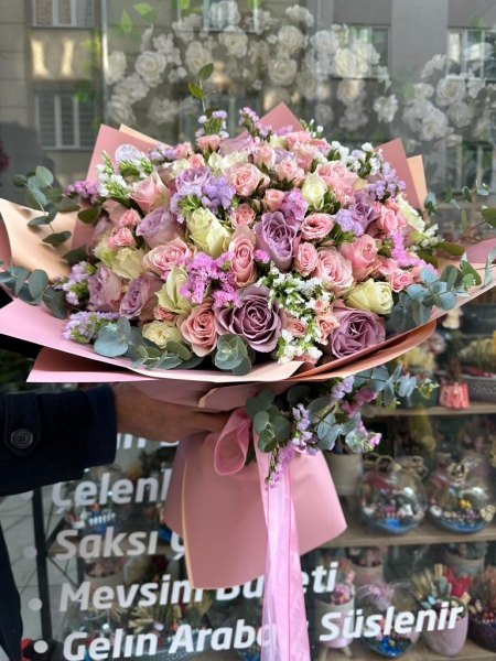 İthal Renkli Gül Buketi